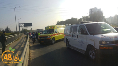 اصابة خطرة لسائق مركبة بحادث طرق قرب الرملة 